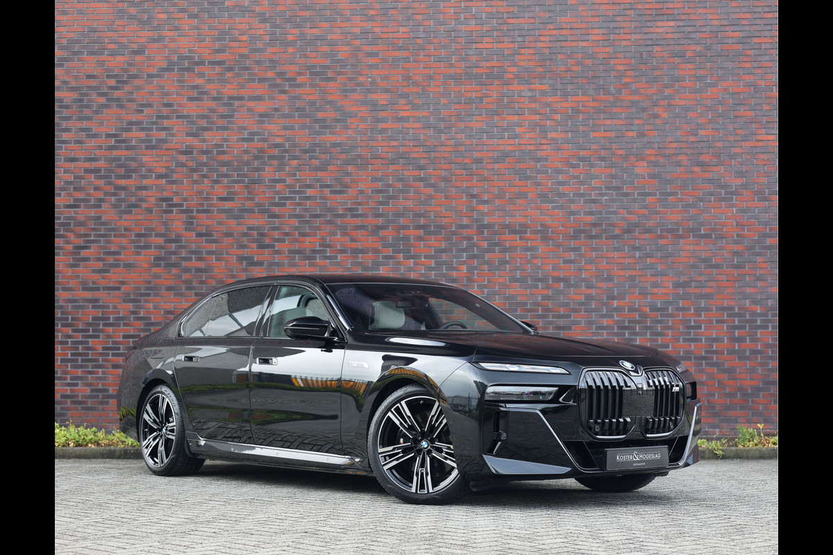 BMW 7 Serie M760e xDrive | Sky - Executive - Lounge - Drive Pro BMW 7 Serie M760e xDrive | Sky - Executive - Lounge - Drive Pro