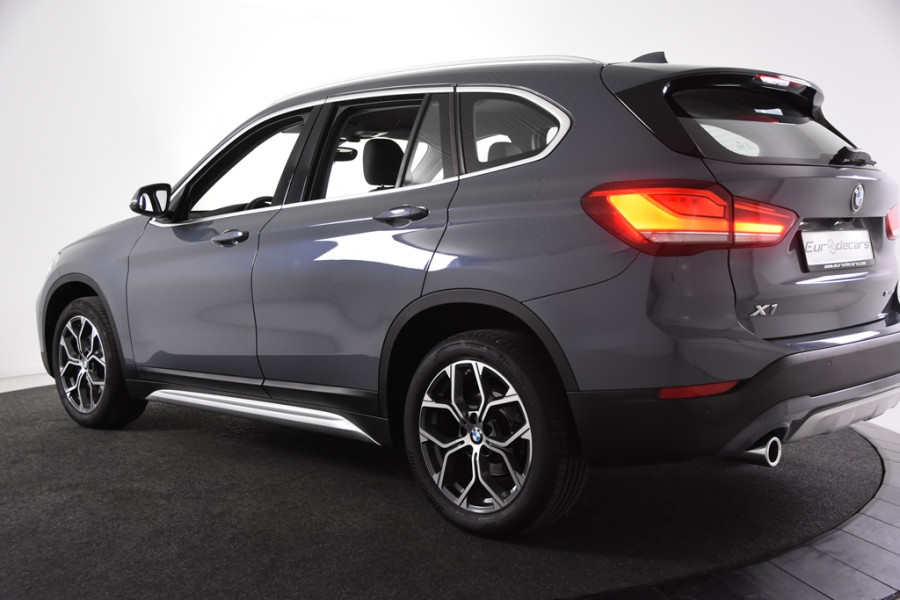 BMW X1 sDrive18i X Line *1ste Eigenaar*Leer*Standkachel*HUD*