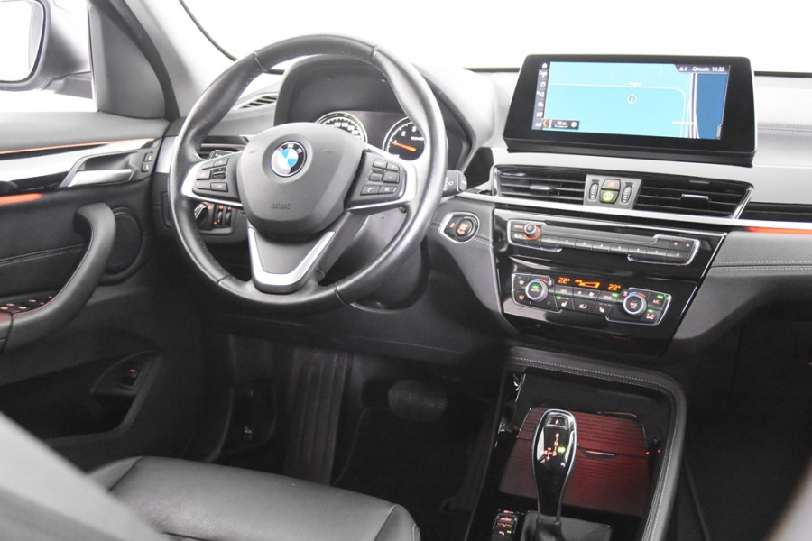 BMW X1 sDrive18i X Line *1ste Eigenaar*Leer*Standkachel*HUD*