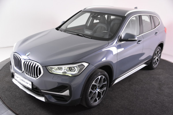 BMW X1 sDrive18i X Line *1ste Eigenaar*Leer*Standkachel*HUD*