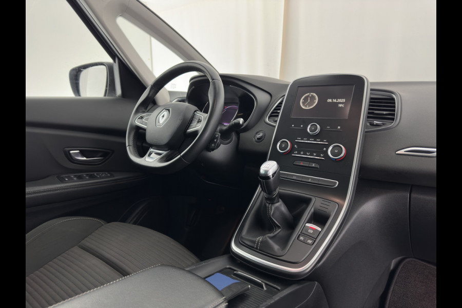 Renault Grand Scénic 1.3 TCe Business Zen [ 7-Pers. ] (INCL-BTW) *NAVI-FULLMAP | COMFORT-SEATS | DIGI-COCKPIT | ECC | PDC | CRUISE | PRIVACY-GLASS | DAB | CARPLAY*