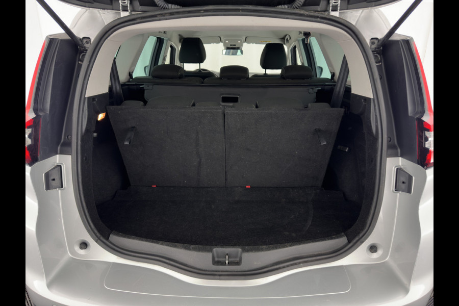Renault Grand Scénic 1.3 TCe Business Zen [ 7-Pers. ] (INCL-BTW) *NAVI-FULLMAP | COMFORT-SEATS | DIGI-COCKPIT | ECC | PDC | CRUISE | PRIVACY-GLASS | DAB | CARPLAY*