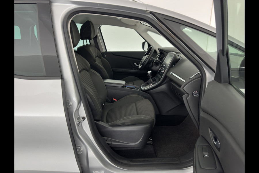 Renault Grand Scénic 1.3 TCe Business Zen [ 7-Pers. ] (INCL-BTW) *NAVI-FULLMAP | COMFORT-SEATS | DIGI-COCKPIT | ECC | PDC | CRUISE | PRIVACY-GLASS | DAB | CARPLAY*