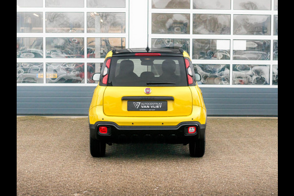 Fiat Panda Hybrid Pandina | Airco | Cruise | Priv Glass | Dakrails | 15" | PDC | Apple Carply | Bicolore
