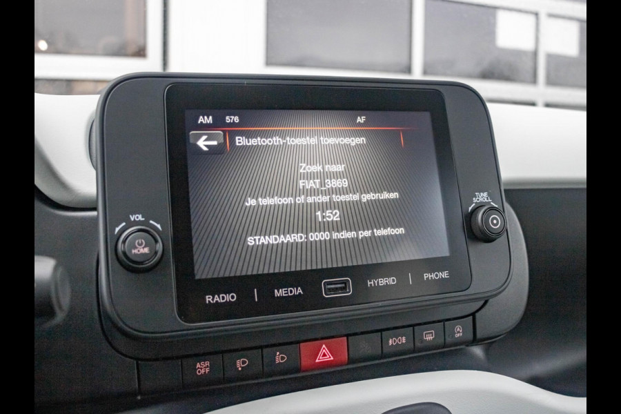 Fiat Panda Hybrid Pandina | Airco | Cruise | Priv Glass | Dakrails | 15" | PDC | Apple Carply | Bicolore
