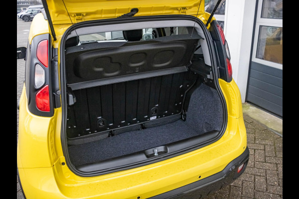 Fiat Panda Hybrid Pandina | Airco | Cruise | Priv Glass | Dakrails | 15" | PDC | Apple Carply | Bicolore