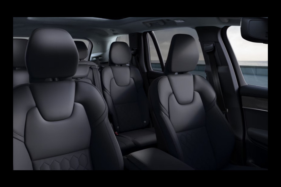 Volvo XC90 T8455PK Automaat Plug-in hybrid AWD Ultra Bright Luchtvering / Trekhaak / Panoramadak / Google services / Elektrisch bedienbare voorstoelen met geheugen / Stoelverwarming voor en achter