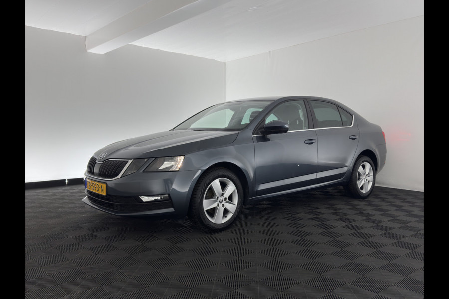 Škoda Octavia 1.6 TDI Greentech Ambition Business *LEATHER-FABRIC | NAVI-FULLMAP | HEATED-COMFORTSEATS | ECC | TOWBAR | PRIVACY-GLASS | PARKPILOT | CRUISE | 16''ALU *