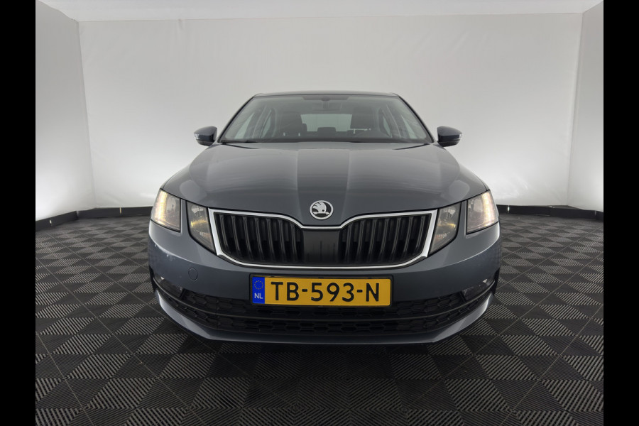 Škoda Octavia 1.6 TDI Greentech Ambition Business *LEATHER-FABRIC | NAVI-FULLMAP | HEATED-COMFORTSEATS | ECC | TOWBAR | PRIVACY-GLASS | PARKPILOT | CRUISE | 16''ALU *