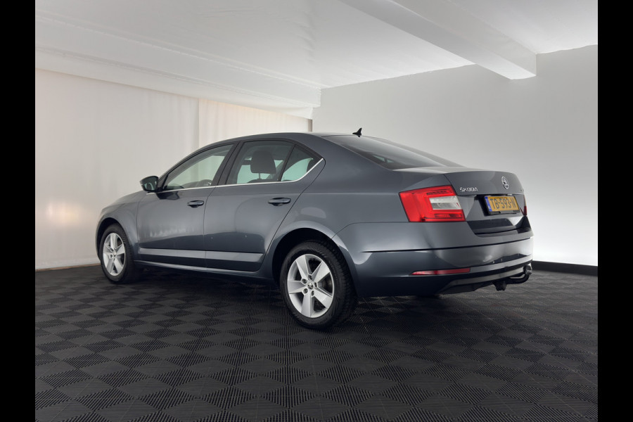 Škoda Octavia 1.6 TDI Greentech Ambition Business *LEATHER-FABRIC | NAVI-FULLMAP | HEATED-COMFORTSEATS | ECC | TOWBAR | PRIVACY-GLASS | PARKPILOT | CRUISE | 16''ALU *
