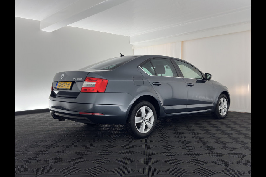 Škoda Octavia 1.6 TDI Greentech Ambition Business *LEATHER-FABRIC | NAVI-FULLMAP | HEATED-COMFORTSEATS | ECC | TOWBAR | PRIVACY-GLASS | PARKPILOT | CRUISE | 16''ALU *