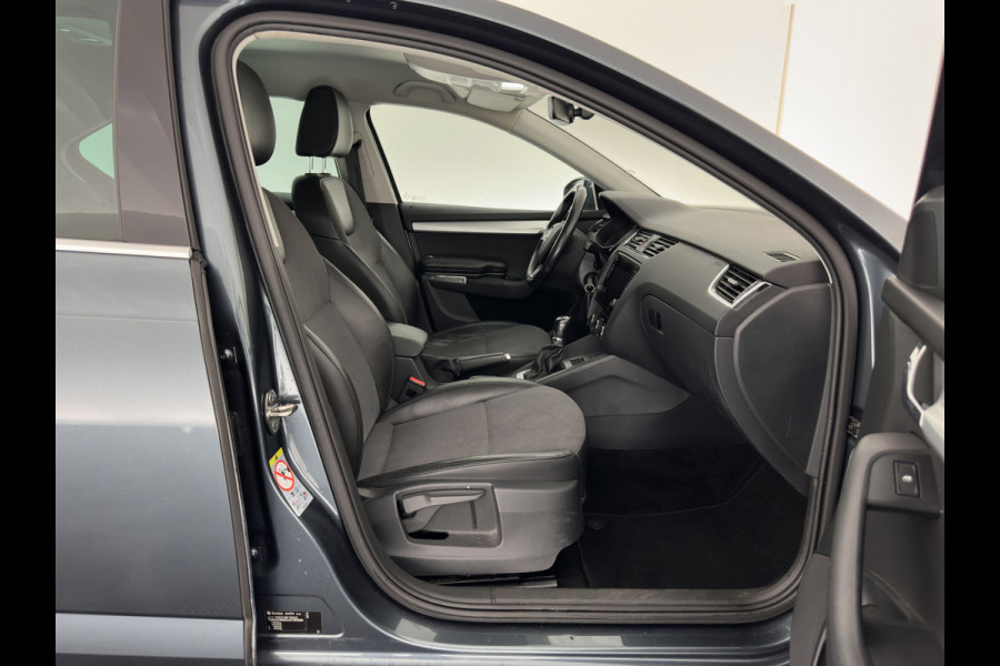 Škoda Octavia 1.6 TDI Greentech Ambition Business *LEATHER-FABRIC | NAVI-FULLMAP | HEATED-COMFORTSEATS | ECC | TOWBAR | PRIVACY-GLASS | PARKPILOT | CRUISE | 16''ALU *