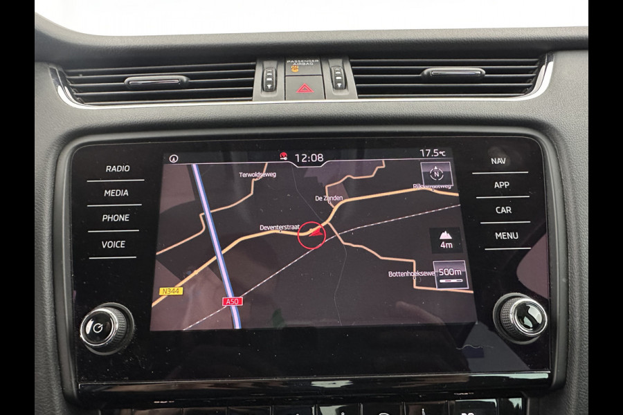 Škoda Octavia 1.6 TDI Greentech Ambition Business *LEATHER-FABRIC | NAVI-FULLMAP | HEATED-COMFORTSEATS | ECC | TOWBAR | PRIVACY-GLASS | PARKPILOT | CRUISE | 16''ALU *