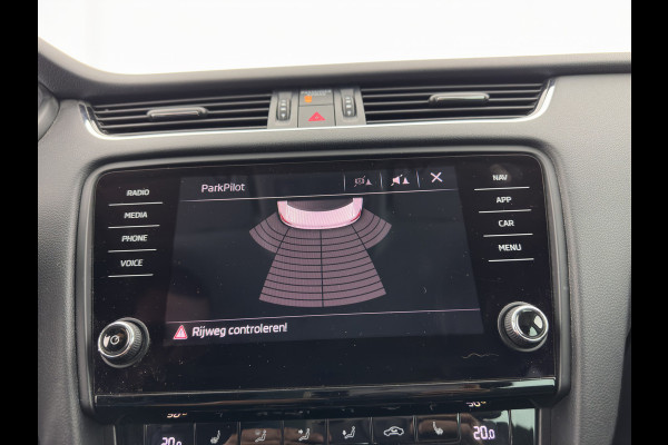 Škoda Octavia 1.6 TDI Greentech Ambition Business *LEATHER-FABRIC | NAVI-FULLMAP | HEATED-COMFORTSEATS | ECC | TOWBAR | PRIVACY-GLASS | PARKPILOT | CRUISE | 16''ALU *