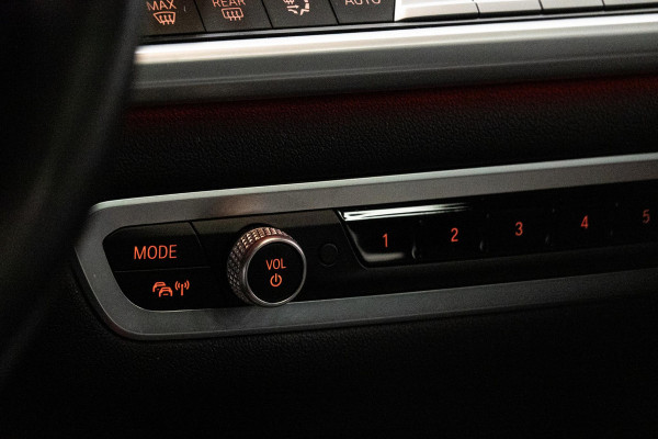BMW X5 xDrive45e High Executive *M-Sport / Luchtvering / Panorama / HUD / Laserverlichting / Keyless / Comfort-Stoelen*