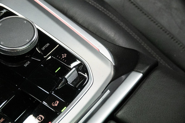 BMW X5 xDrive45e High Executive *M-Sport / Luchtvering / Panorama / HUD / Laserverlichting / Keyless / Comfort-Stoelen*