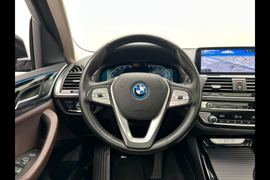 BMW iX3 Executive 80 kWh Trekhaak Pano/dak Leder Apple/Carplay BMW iX3 Executive 80 kWh Trekhaak Pano/dak Leder Apple/Carplay