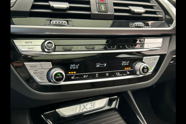 BMW iX3 Executive 80 kWh Trekhaak Pano/dak Leder Apple/Carplay BMW iX3 Executive 80 kWh Trekhaak Pano/dak Leder Apple/Carplay