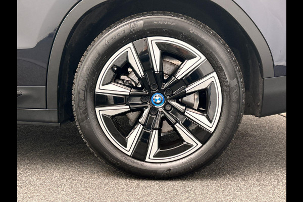 BMW iX3 Executive 80 kWh Trekhaak Pano/dak Leder Apple/Carplay BMW iX3 Executive 80 kWh Trekhaak Pano/dak Leder Apple/Carplay