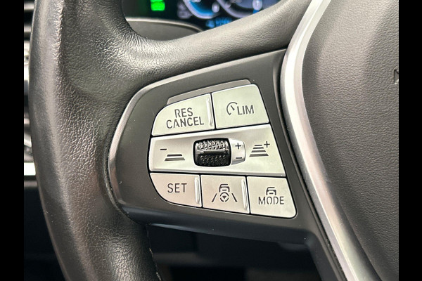 BMW iX3 Executive 80 kWh Trekhaak Pano/dak Leder Apple/Carplay BMW iX3 Executive 80 kWh Trekhaak Pano/dak Leder Apple/Carplay