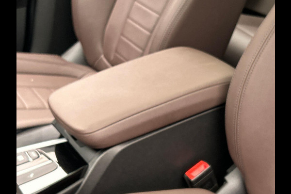 BMW iX3 Executive 80 kWh Trekhaak Pano/dak Leder Apple/Carplay BMW iX3 Executive 80 kWh Trekhaak Pano/dak Leder Apple/Carplay