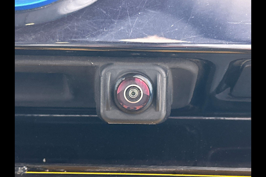 BMW iX3 Executive 80 kWh Trekhaak Pano/dak Leder Apple/Carplay BMW iX3 Executive 80 kWh Trekhaak Pano/dak Leder Apple/Carplay