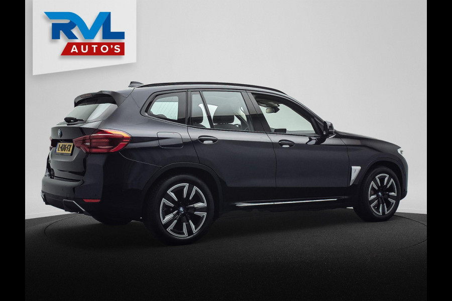 BMW iX3 Executive 80 kWh Trekhaak Pano/dak Leder Apple/Carplay BMW iX3 Executive 80 kWh Trekhaak Pano/dak Leder Apple/Carplay