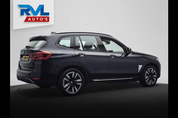 BMW iX3 Executive 80 kWh Trekhaak Pano/dak Leder Apple/Carplay BMW iX3 Executive 80 kWh Trekhaak Pano/dak Leder Apple/Carplay