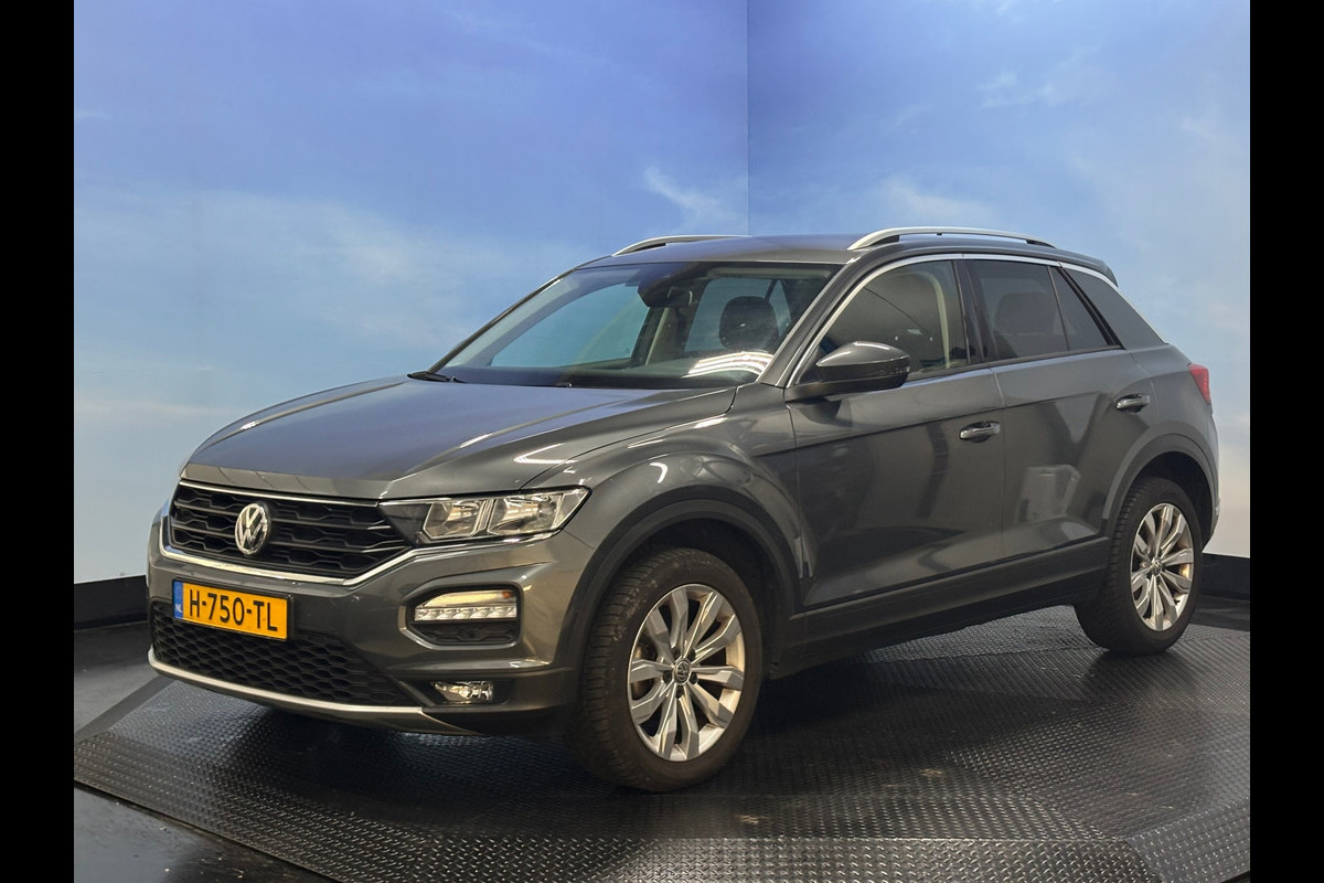 Volkswagen T-Roc 1.0 TSI Style Business Navi | Clima | Cruise | PDC | Trekhaak