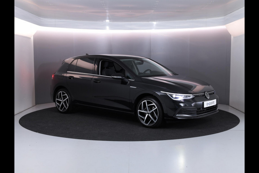 Volkswagen Golf 1.5 TSI Style "8" 130pk 6bak| pano.dak| Navi| 18' LM-velgen|