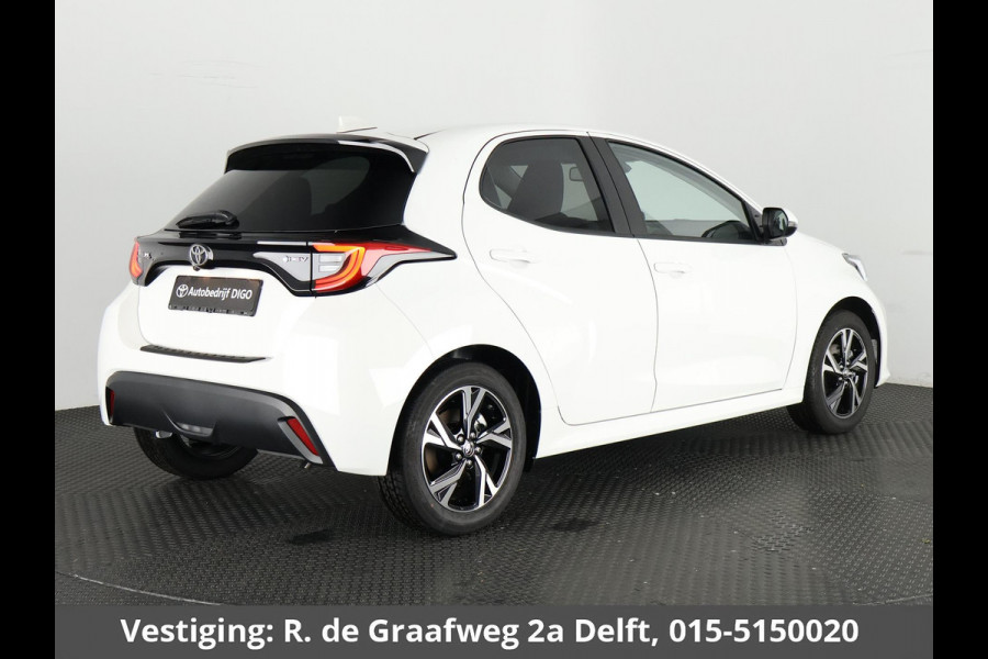 Toyota Yaris 1.5 Hybrid Dynamic Luxury | DEMO | Stuur- & Stoelverwarming | Camera | Apple Carplay & Android auto |