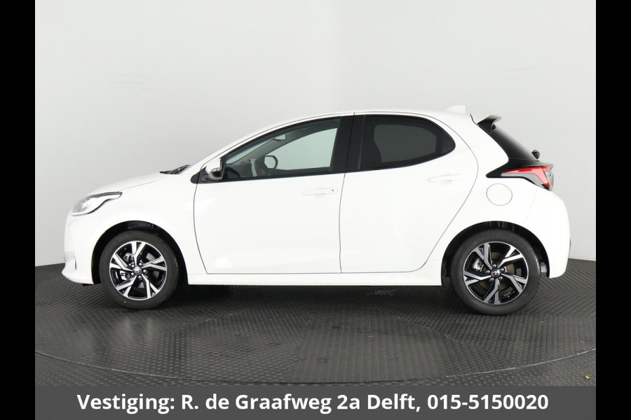Toyota Yaris 1.5 Hybrid Dynamic Luxury | DEMO | Stuur- & Stoelverwarming | Camera | Apple Carplay & Android auto |