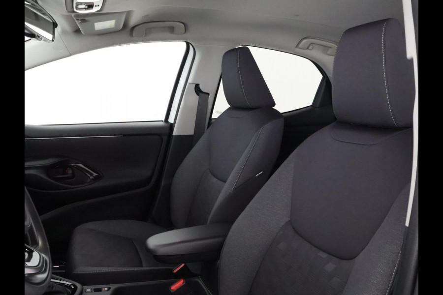 Toyota Yaris 1.5 Hybrid Dynamic Luxury | DEMO | Stuur- & Stoelverwarming | Camera | Apple Carplay & Android auto |