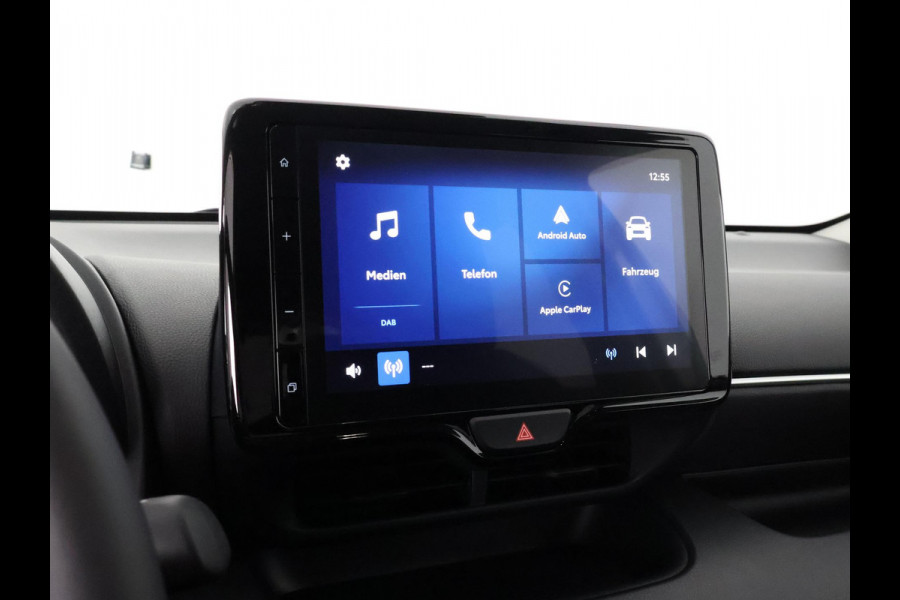 Toyota Yaris 1.5 Hybrid Dynamic Luxury | DEMO | Stuur- & Stoelverwarming | Camera | Apple Carplay & Android auto |