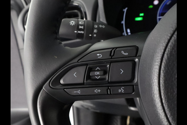 Toyota Yaris 1.5 Hybrid Dynamic Luxury | DEMO | Stuur- & Stoelverwarming | Camera | Apple Carplay & Android auto |