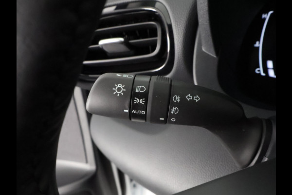 Toyota Yaris 1.5 Hybrid Dynamic Luxury | DEMO | Stuur- & Stoelverwarming | Camera | Apple Carplay & Android auto |