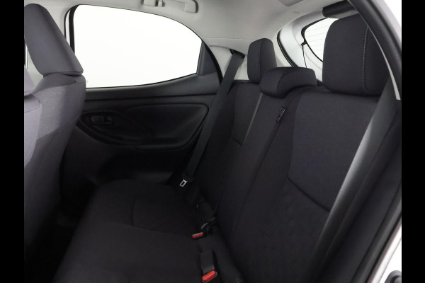 Toyota Yaris 1.5 Hybrid Dynamic Luxury | DEMO | Stuur- & Stoelverwarming | Camera | Apple Carplay & Android auto |