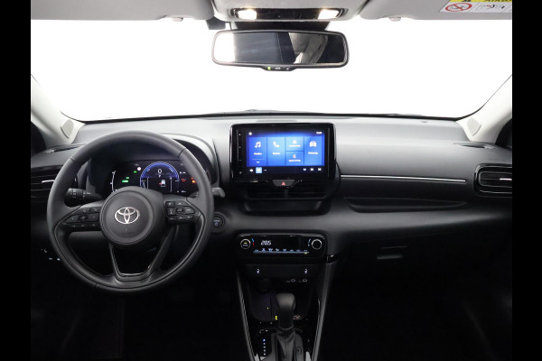 Toyota Yaris 1.5 Hybrid Dynamic Luxury | DEMO | Stuur- & Stoelverwarming | Camera | Apple Carplay & Android auto |