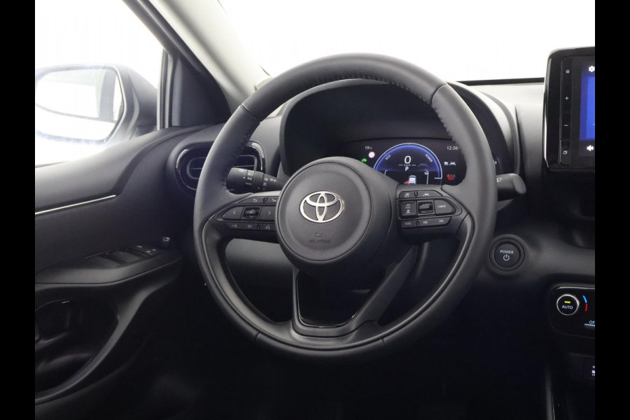 Toyota Yaris 1.5 Hybrid Dynamic Luxury | DEMO | Stuur- & Stoelverwarming | Camera | Apple Carplay & Android auto |
