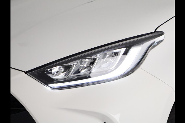 Toyota Yaris 1.5 Hybrid Dynamic Luxury | DEMO | Stuur- & Stoelverwarming | Camera | Apple Carplay & Android auto |