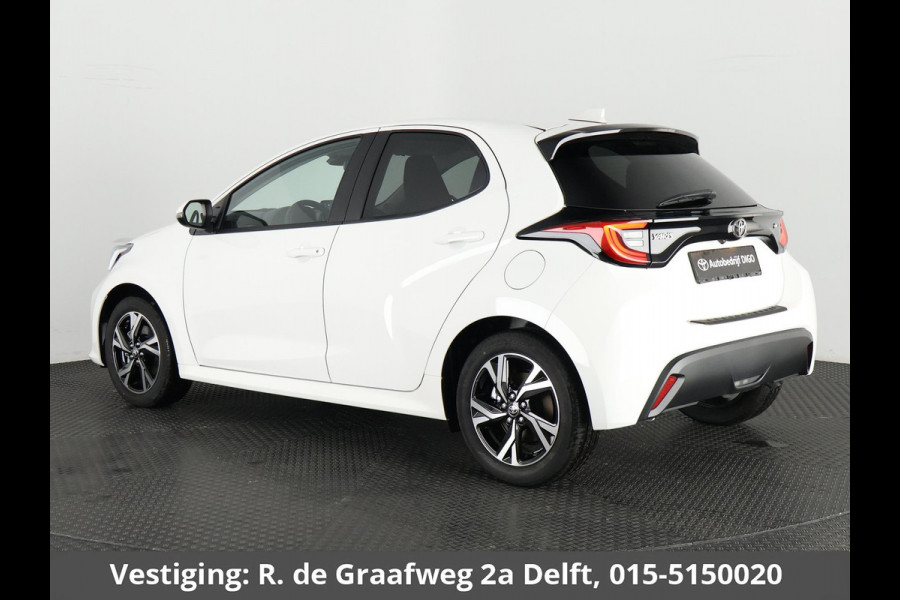 Toyota Yaris 1.5 Hybrid Dynamic Luxury | DEMO | Stuur- & Stoelverwarming | Camera | Apple Carplay & Android auto |