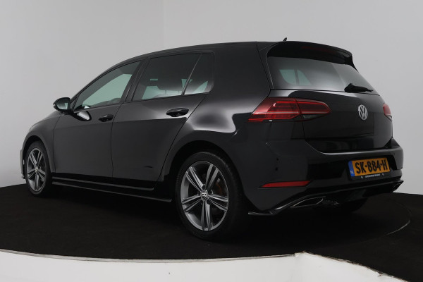 Volkswagen Golf 1.0 TSI Highline Business R (DIGITALE COCKPIT, STOELVERWARMING, PARKEERSENSOREN, CRUISE CONTROL ADAPTIEF)