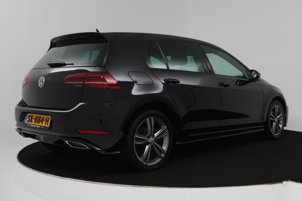 Volkswagen Golf 1.0 TSI Highline Business R (DIGITALE COCKPIT, STOELVERWARMING, PARKEERSENSOREN, CRUISE CONTROL ADAPTIEF)