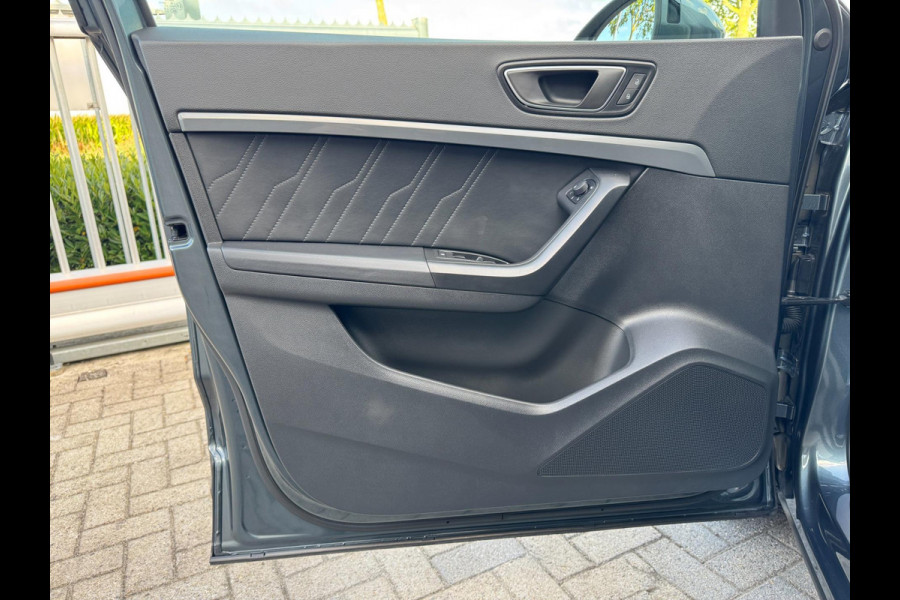 Seat Ateca 1.5 TSI Style Business Intense AUTOMAAT / TREKHAAK / CAMERA / MEMORY STOELEN / LED / 4-SEIZOENENBANDEN / VIRTUAL COCKP