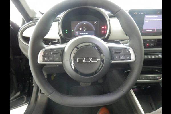 Fiat 600 100pk Hybride | La Prima | Automaat | Massagestoel |