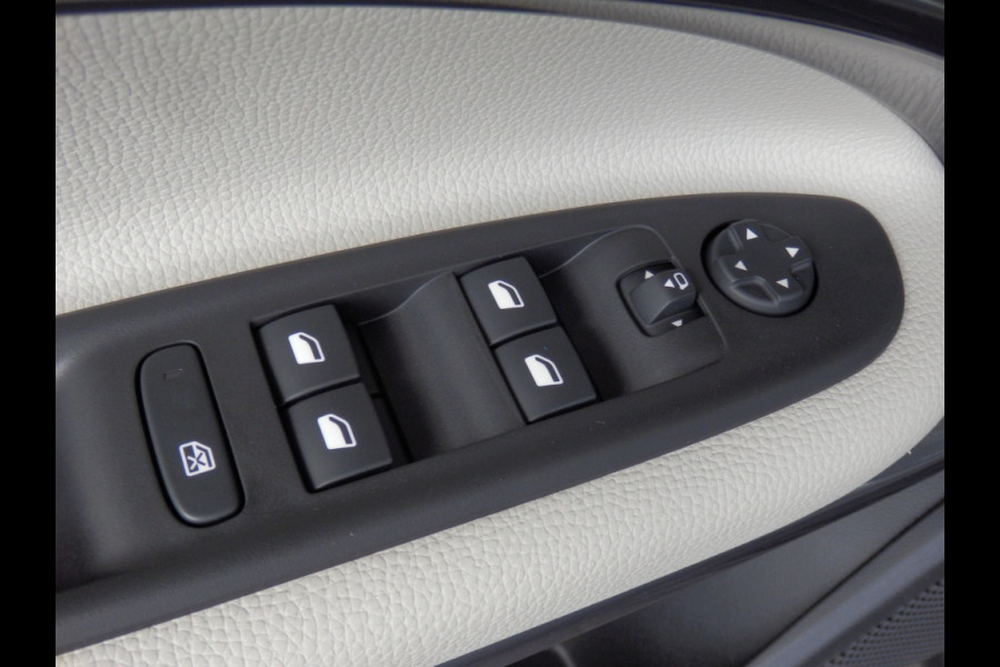 Fiat 600 100pk Hybride | La Prima | Automaat | Massagestoel |