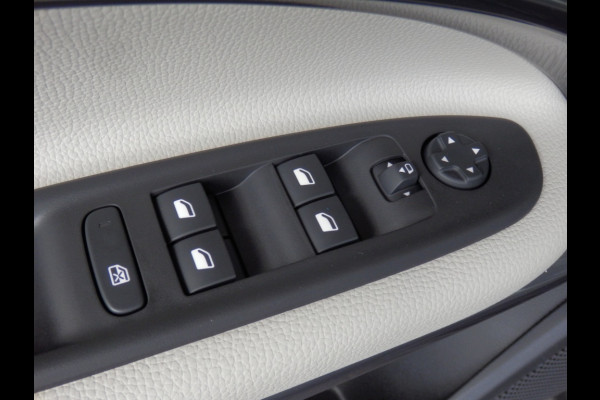 Fiat 600 100pk Hybride | La Prima | Automaat | Massagestoel |