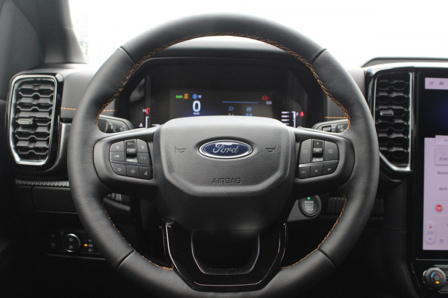 Ford Ranger 2.3 PHEV Wildtrak Double Cab 281pk | 0,99% Rentactie |  ZUID | 5 persoons! | Technology Pack Plus Trailer | Cargo Area Pack | Power Rollertop | Prijs excl. BTW incl. BPM | laadkabel mode 3 16A