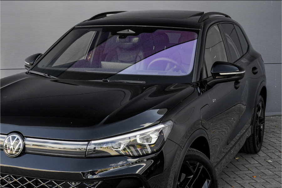 Volkswagen Tiguan 1.5 eHybrid R-Line Pano HUD ACC Trekhaak