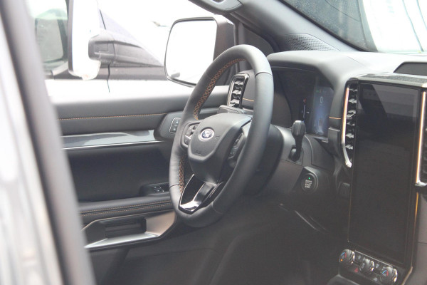 Ford Ranger 2.3 PHEV Wildtrak Double Cab 281pk | 0,99% Rentactie |  ZUID | 5 persoons! | Technology Pack Plus Trailer | Cargo Area Pack | Power Rollertop | Prijs excl. BTW incl. BPM | laadkabel mode 3 16A